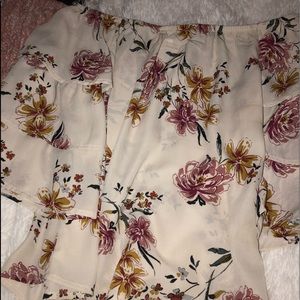 Floral off the shoulder top!